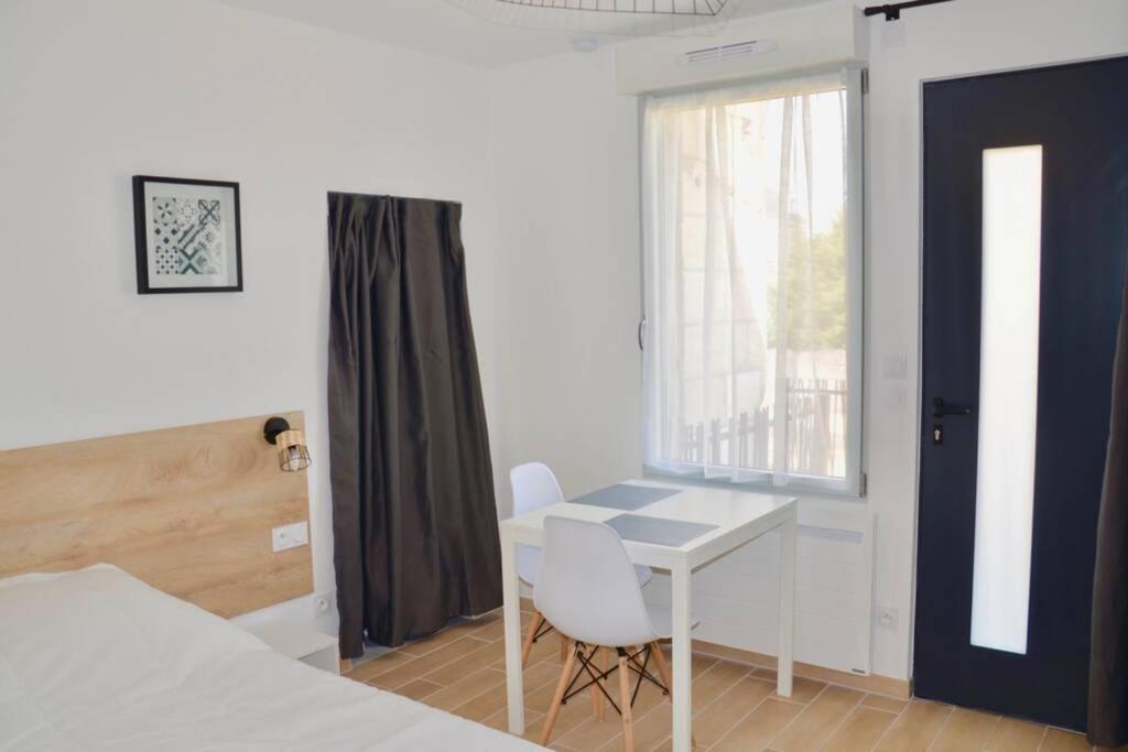 Superbe Studio Idealement Situe ! Avoine Eksteriør bilde